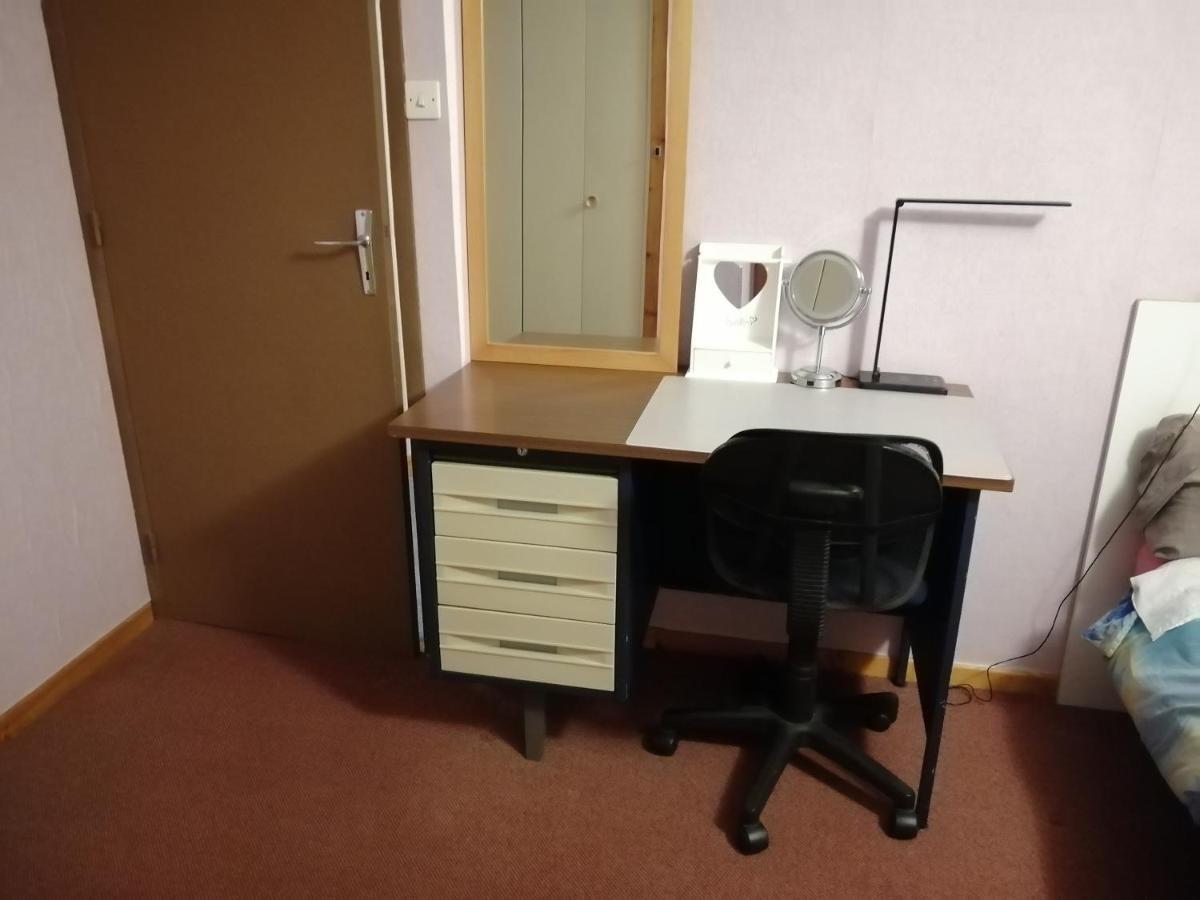 Lit 2 Personnes Grand Bureau Apartman Fruges Kültér fotó