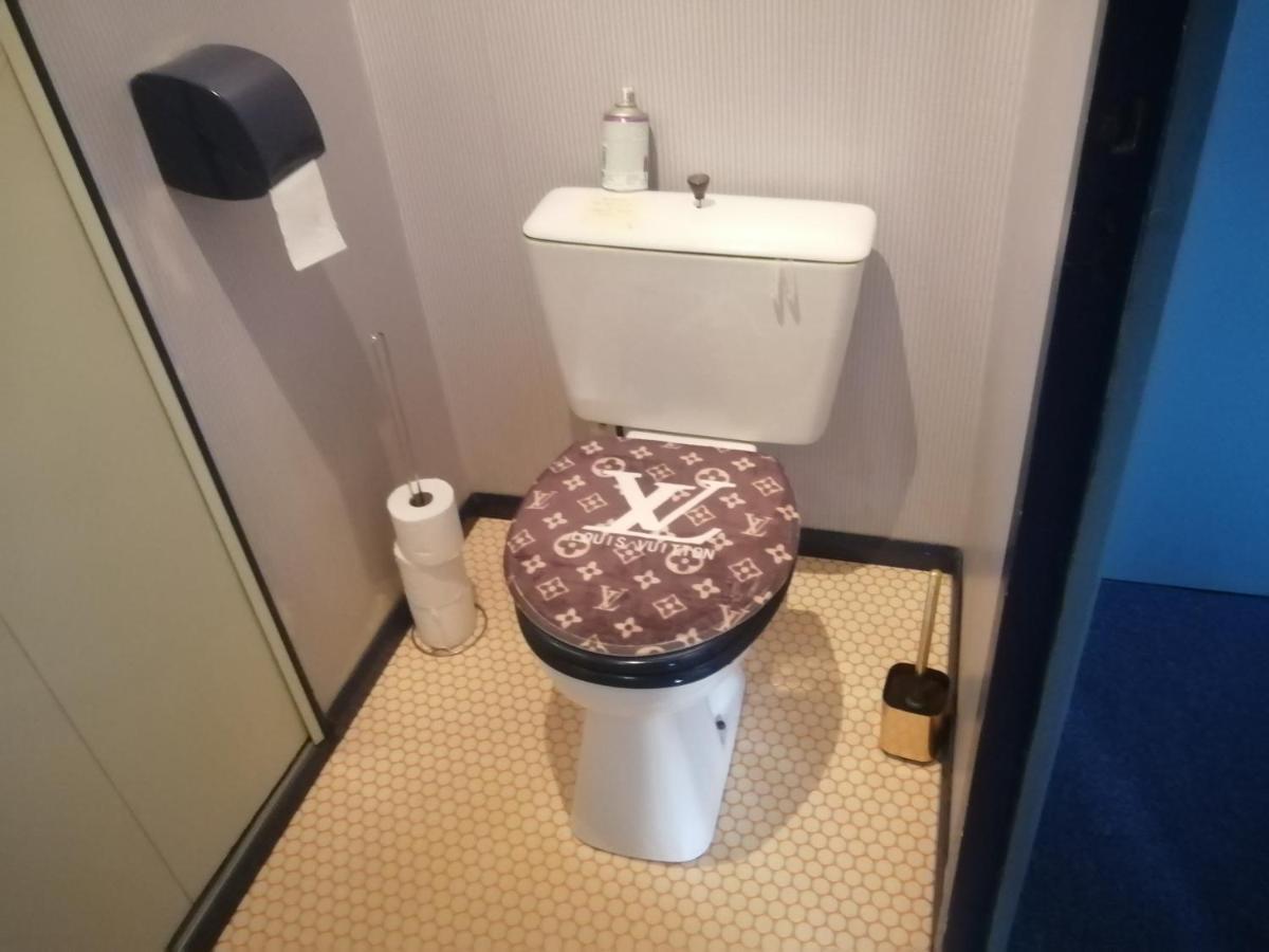 Lit 2 Personnes Grand Bureau Apartman Fruges Kültér fotó