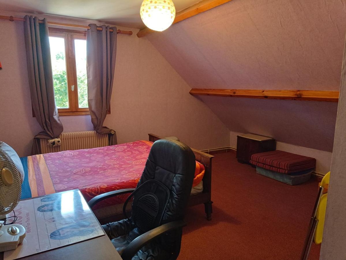 Lit 2 Personnes Grand Bureau Apartman Fruges Kültér fotó
