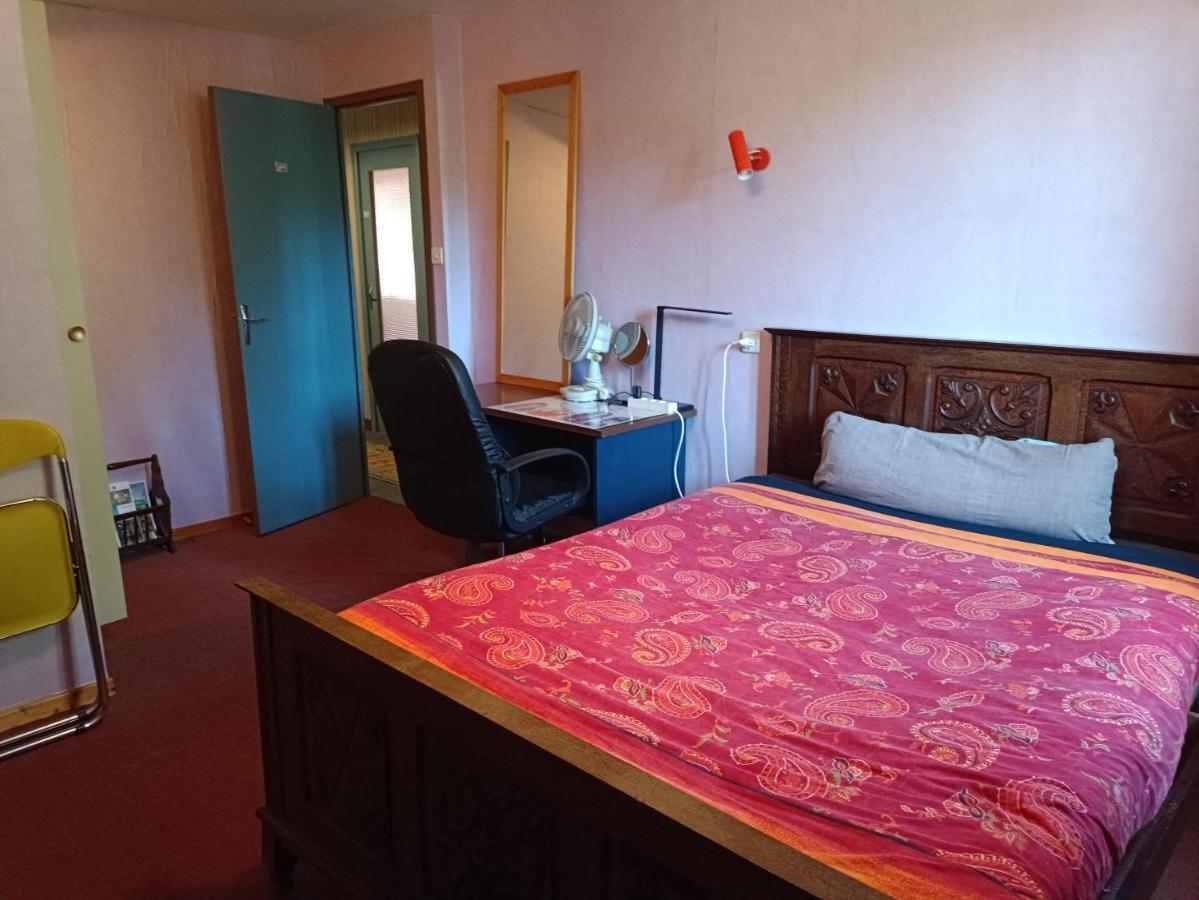 Lit 2 Personnes Grand Bureau Apartman Fruges Kültér fotó