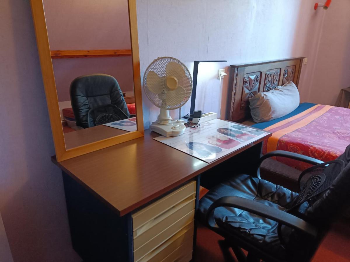 Lit 2 Personnes Grand Bureau Apartman Fruges Kültér fotó